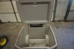 Coleman 40 Quart 60 Can Cooler