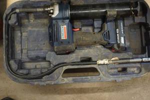 Lincoln 20 Volt Power Grease Gun With Case
