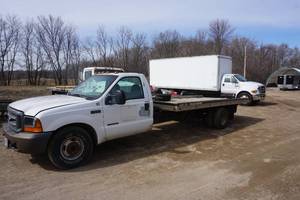 2000 Ford F-350 Tilt Bed Roll Off Truck