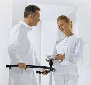 MSRP $2000 Seca 644 Multifunctional 660lb Capacity Hand Rail Large Platform Scale - Even People With Balance Issues Can Safely Weigh Themselves - Great For Veterinarians Too Excellent Working Condition&nbsp