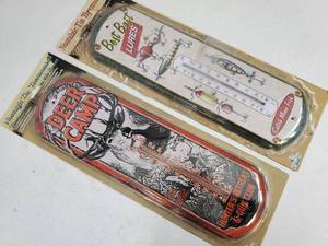 lot 26 image: 2 New Nostalgic Metal Thermometers