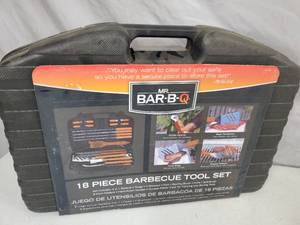 lot 36 image: New 18 pc BBQ Tool Set With Case