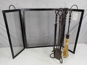 lot 79 image: New Fireplace Screen and 4 Pc Tool Set
