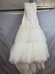 lot 96 image: Eden Bridal Wedding Dress