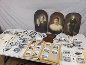 lot 10A image: Lot of Old Black and White Photos, Albums, and More