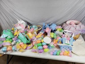 lot 51A image: Large Lot of New Easter Items