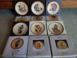 lot 60 image: 6 Hummel Plates