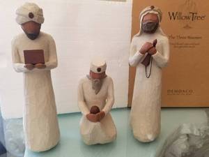 lot 11 image: Willow Tree The Three Wise Men No. 26027