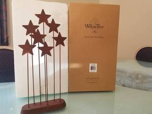lot 13 image: Willow Tree Star Backdrop No. 26007