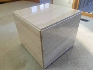 lot 17 image: Vintage Travertine Cube