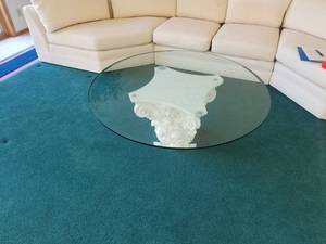 lot 23 image: Round Coffee Table with Classical Column Base