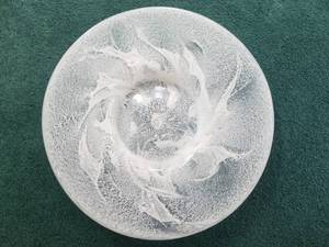 lot 36 image: Italian Art Glass Centerpiece