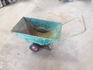 lot 115 image: Rolling  Dumping Garden Cart