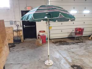 lot 179 image: Patio Umbrella w Base