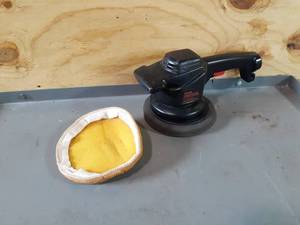lot 185 image: Sears  Craftsman 7 Buffer and Polisher - Tested and Works