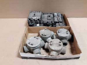 lot 195 image: Circuit Breakers and Explosion Proof Junction Boxes