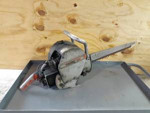 lot 105 image: Vintage Wright Saw