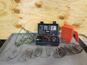 lot 213 image: Scotts Mole Trap, CB Radio, Seeder and More