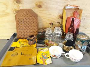 lot 218 image: Vintage and More Home Dcor