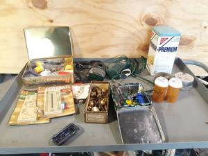 lot 224 image: Lot of Assorted Collectables