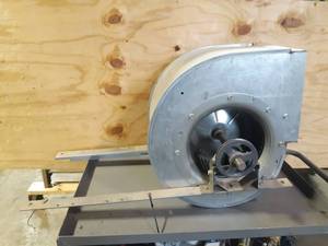 lot 245 image: Blower fan w Frame and Pulley - Never Used