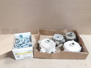 lot 120-10 image: (4) Crouse Hinds Explosion Proof Conduit Bodies  Box of Beam Clamps