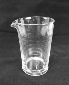 lot 9 image: Lot of 12 Mercer Glass Works 16oz Measuring Glasses