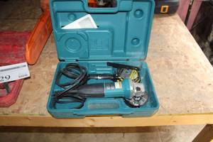 lot 29 image: Makita Grinder 4 with Case GA4030