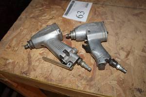lot 63 image: Lot of (2) Pneumatic Impact Wrench 38 - Blue-Point AT300C, Mac Tools 38 AW135