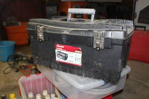 lot 85 image: Husky Plastic Tool Box 22Lx12Wx11H