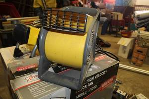 lot 67 image: Stanley Heater 655704
