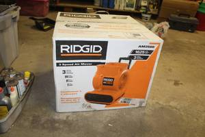 lot 81 image: Ridgid Air Mover 3-speed AM25600 (new in box)