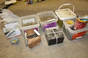 lot 140 image: Fasteners - Screws, Nails