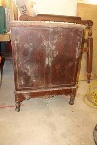 lot 133 image: Vintage Wood Dresser 2-door 27Wx18Dx36H
