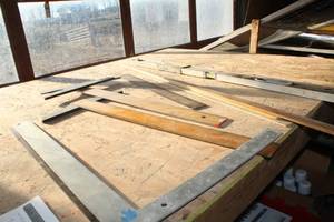 lot 106 image: Lot of (9) Hand Tools - Squares (x8), Mayes Magnetic Box Level 48 (x1)