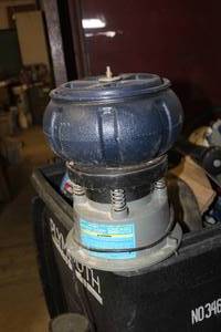lot 172 image: Chicago Electric Power Tools Vibratory Tumbler