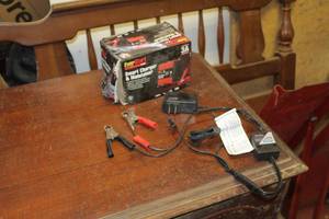 lot 194 image: Lot of (2) Automotive Accessories - Traveller 34A Battery Maintainer, EverStart Plus Smart Charger & Maintainer (in box)