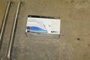 lot 232 image: Everstar Self-Cleaning Steam Iron (in box)
