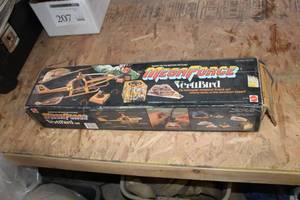 lot 215 image: Mega Force Vertibird Set (in box)