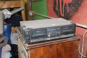 lot 237 image: Sony Stereo Cassette Deck TC-W310