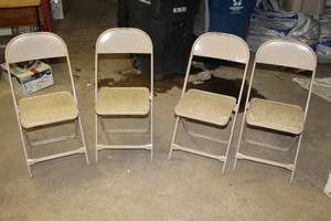 lot 251 image: Lot of (4) Metal Folding Chairs