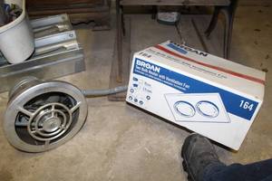 lot 240 image: Broan 2-Bulb Heater with Ventilation Fan (in box), Exhaust Fan 115120V 0.82A 8510