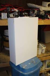 lot 257 image: Metal Cabinet Wall Mount with Handle 3-shelf 15-14Wx 5-12Dx22-12H
