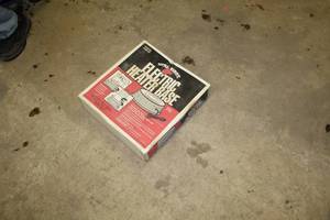 lot 253 image: Little Giant Electric Heater Base HB125 (in box)
