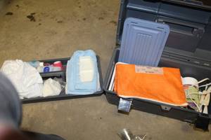 lot 254 image: Plastic Tool Box, Animal Care Products, Heating Pad 20Lx10Wx10H