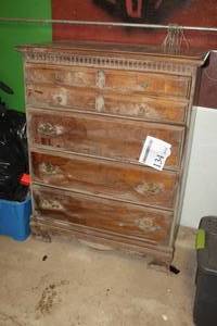 lot 134 image: Vintage Wood Dresser 4-drawer 32Wx18Dx41-12H