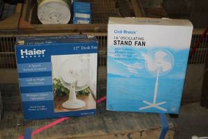lot 376 image: Lot of (2) Fans (new in box) - Cool Breeze Oscillating Stand Fan 16, Haier Desk Fan 12