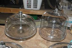 lot 406 image: Lot of (2) Glass Cake Display Stands