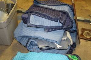 lot 276 image: Lot of (5) Moving Blankets