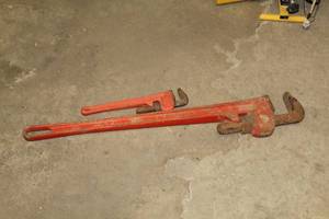 lot 303 image: Lot of (2) Pipe Wrenches - 14, 36